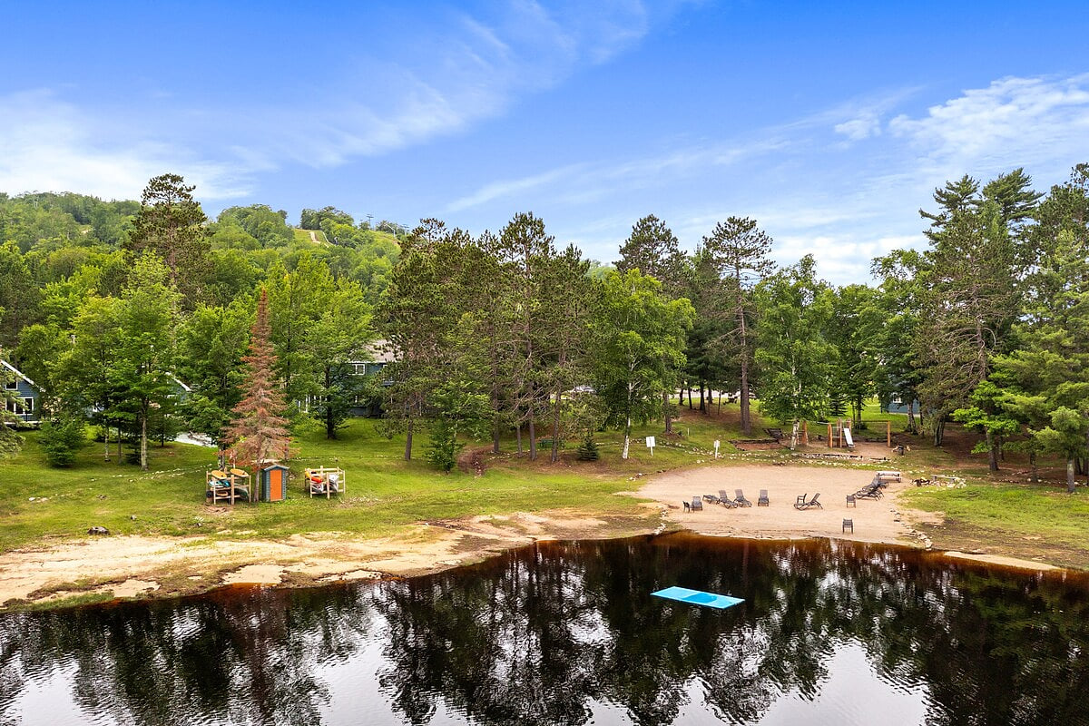 Lakefront Luxury | Giants Ridge | Pet-Friendly image 32