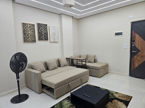 Sheraton - New & Stylish Flat image 5
