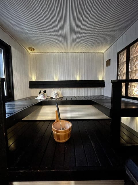Villa in stunning lake scenery with outdoor hot tub image 5