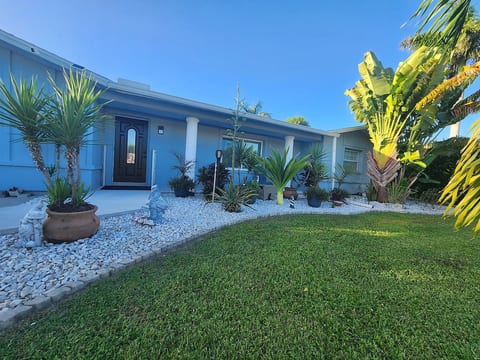 Waterfront Home! Fort Myers /Cape Coral! image 5