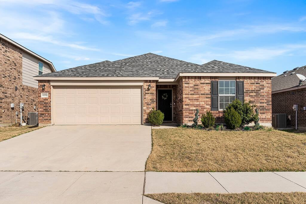 Fort Worth Firepit Retreat • Pet-Friendly Home