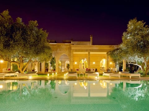 Grandiose Villa ,5 Schlafzimmer in der Nähe des Zentrums .