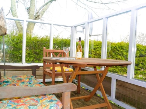 in Anjum mit Sauna, Garten und Terrasse