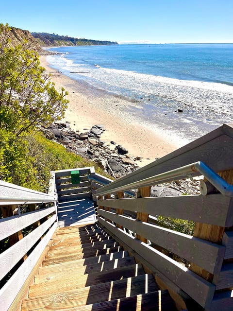 Beach stairs 10min walk through neighborhood