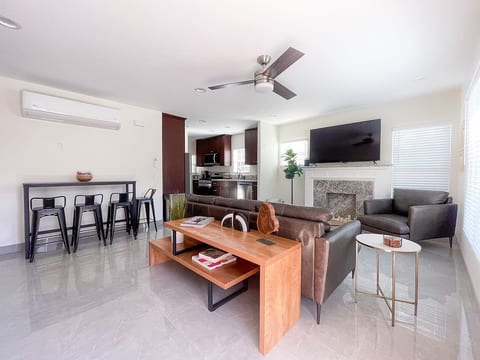 Central Charm in Hillcrest near Scripps Mercy