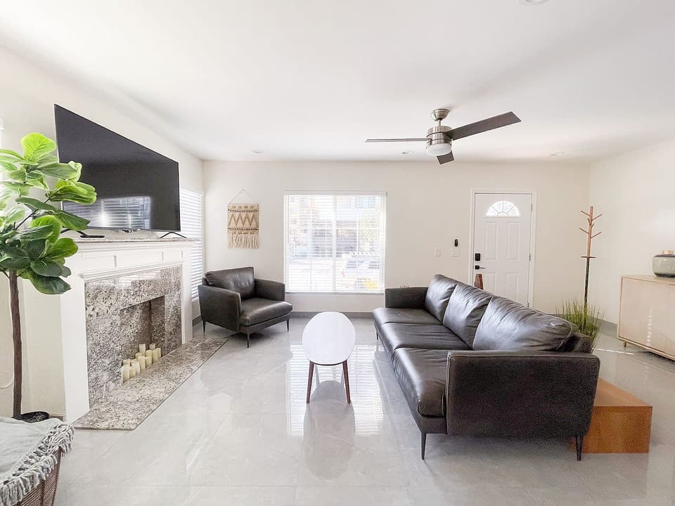 Central Charm in Hillcrest near Scripps Mercy - San Diego