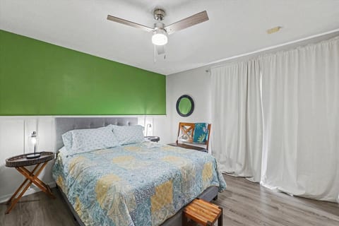 Stylish Condo Minutes from FSU and Downtown