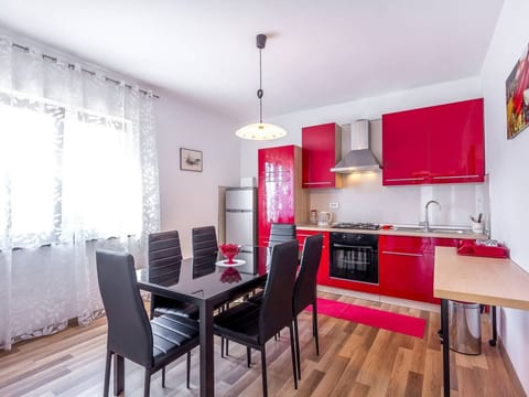 House Miro
