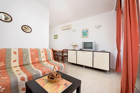Apartments Ksenija - Unit 48591-61