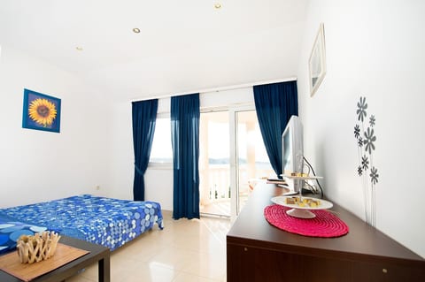 Apartments Ksenija - Unit 48592-61