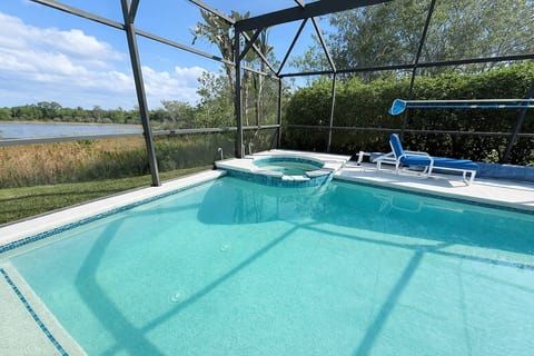 Private Heat Pool & Hot Tub | Games Room image 5