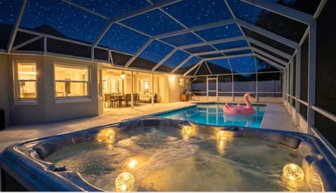 Heated Pool&Jacuzzi | NO EXTRA FEE- 7 min to Beach