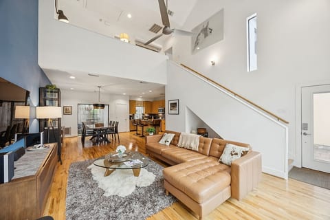 Smart TV, board games, books, and a quality sound system - everything you need for cozy nights in or laid back entertainment. 