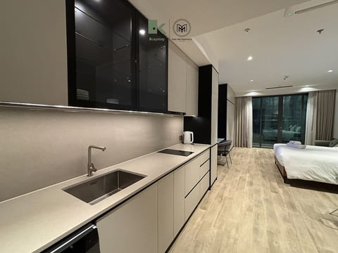 The Crest Thu Thiem | Modern Studio by Kaystay
