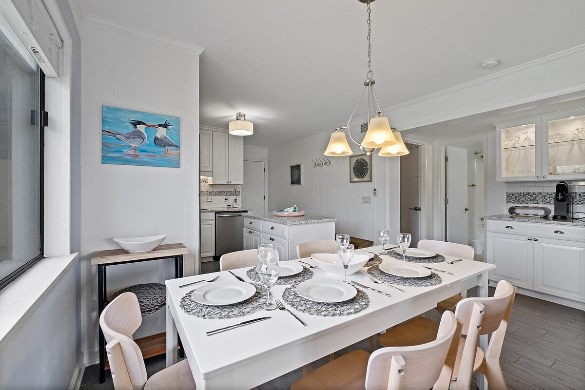 Beachside Resort - Family Comfort 4 U - 2-Bedroom image 9