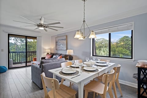 Beachside Resort - Family Comfort 4 U - 2-Bedroom image 10