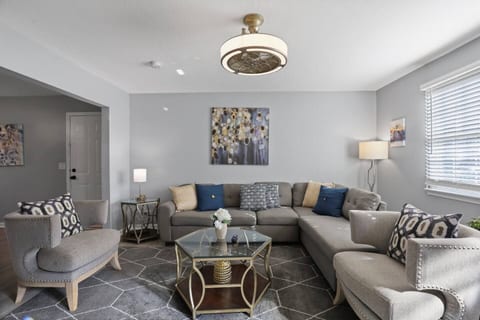 Walk to Downtown! 6-Bedroom Home