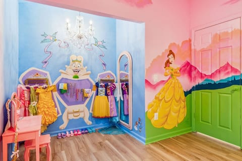 Dress up area
