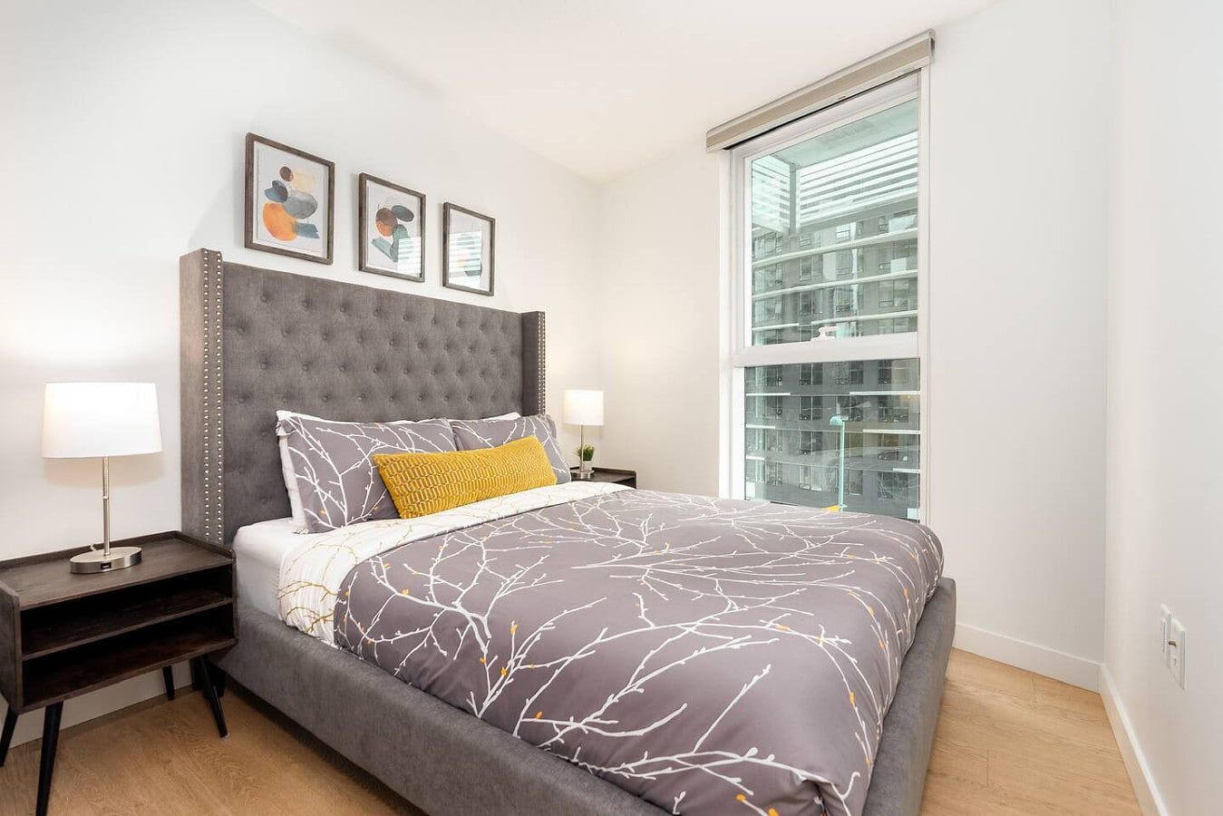Modern 2Bdrm in Yaletown w/Parking