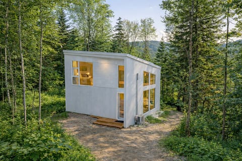 Chalet Héméra - Waterfront with SPA & Sauna