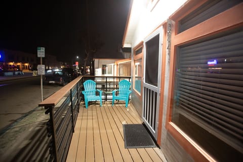 6-Sleeper Coastal Retreat