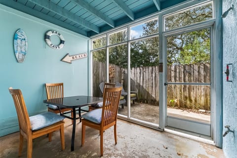 Beautiful Gulf-Coast Townhouse Walk to the Beach