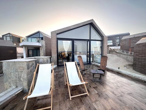 Spacious Seaviews Villa With Pool & Beach Access image 2