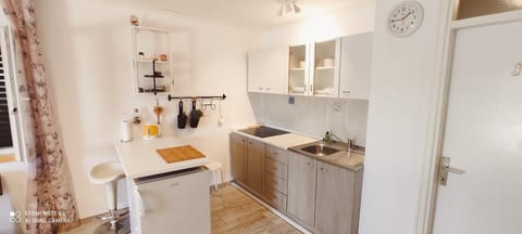 Apartments Fran - Unit 151444-15