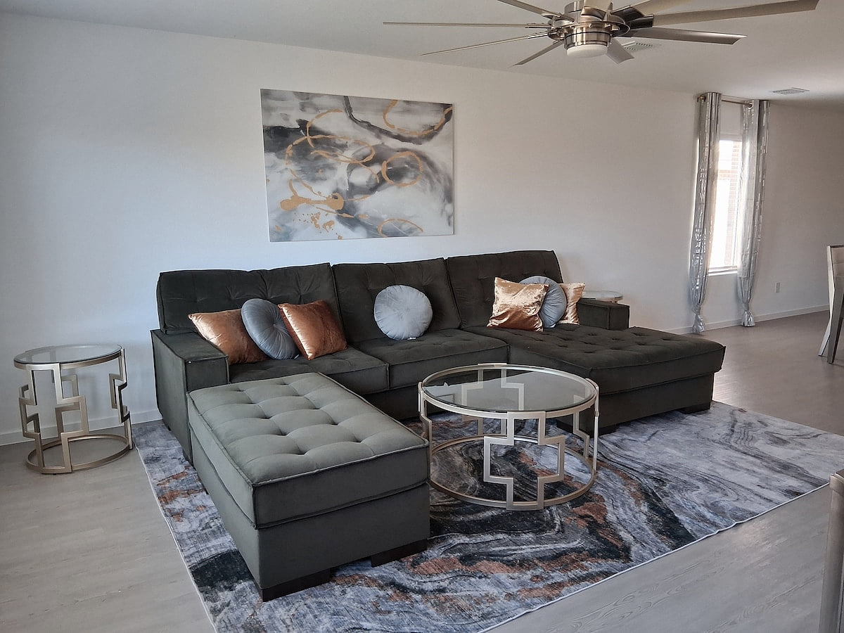 Brand New Modern Home Fully Furnished 4BR 2Bath image 17