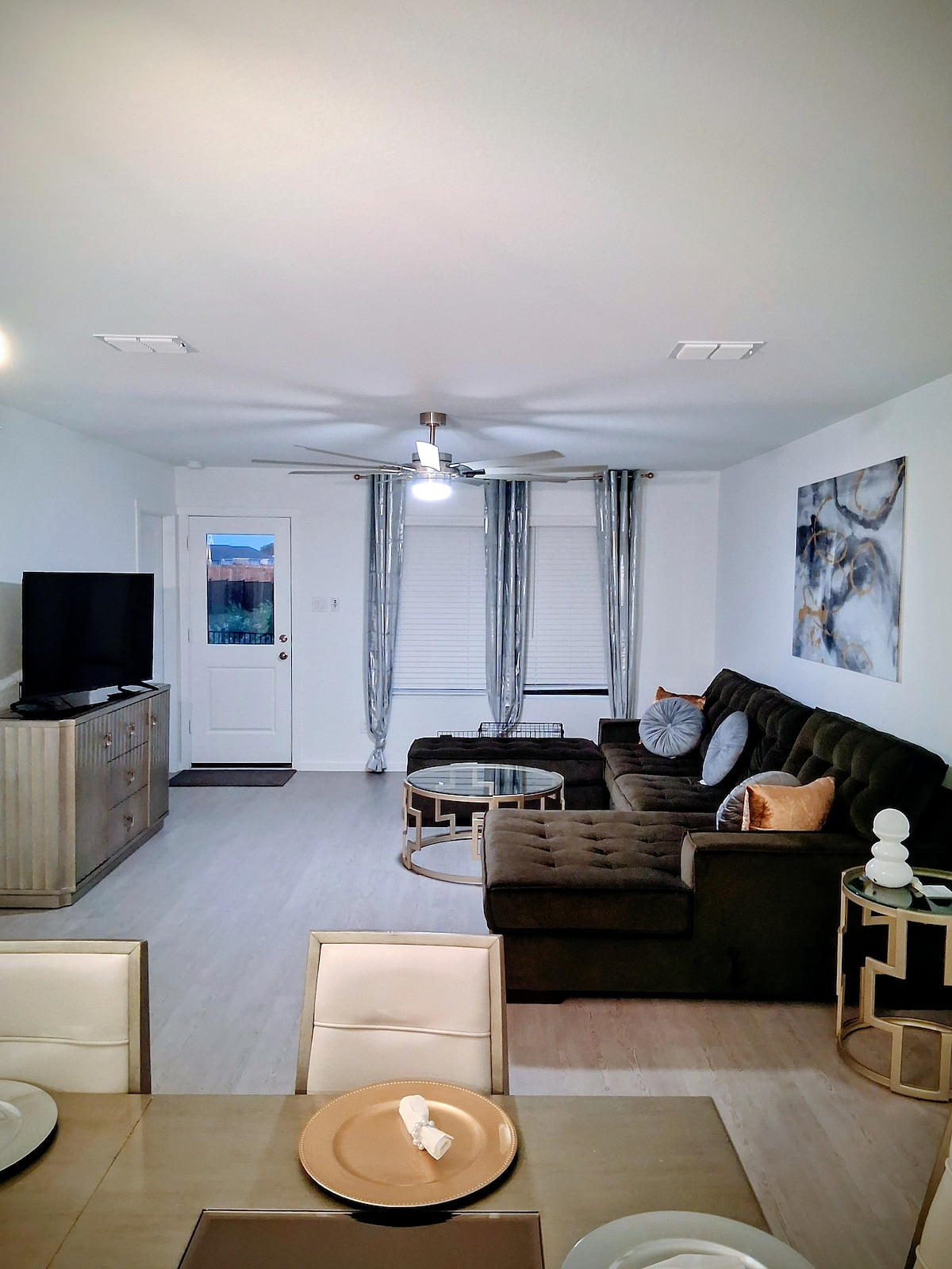 Brand New Modern Home Fully Furnished 4BR 2Bath image 15