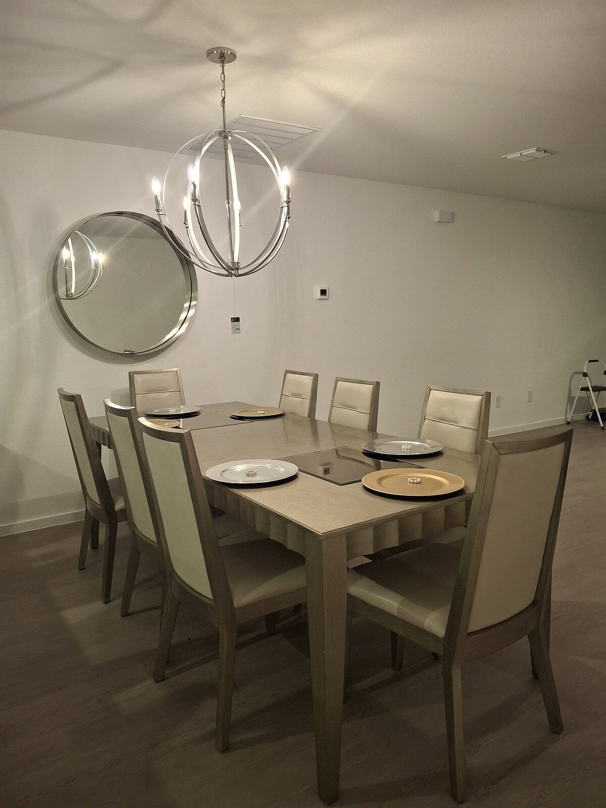 Brand New Modern Home Fully Furnished 4BR 2Bath image 6