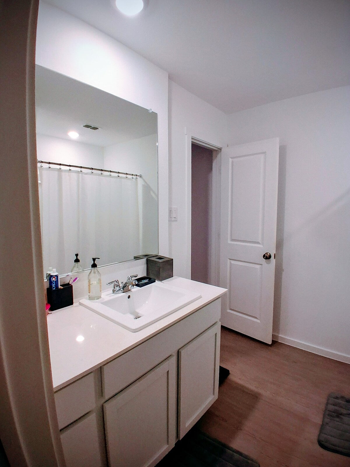 Brand New Modern Home Fully Furnished 4BR 2Bath image 11