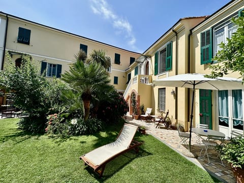 Villa in der Stadt-Privatparkplatz-Garten-6Gäste