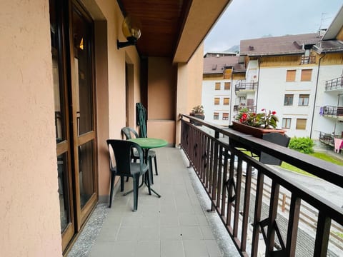 Zwei-Zimmer-Wohnung im Dachgeschoss 5 p. l. Villa Frejus