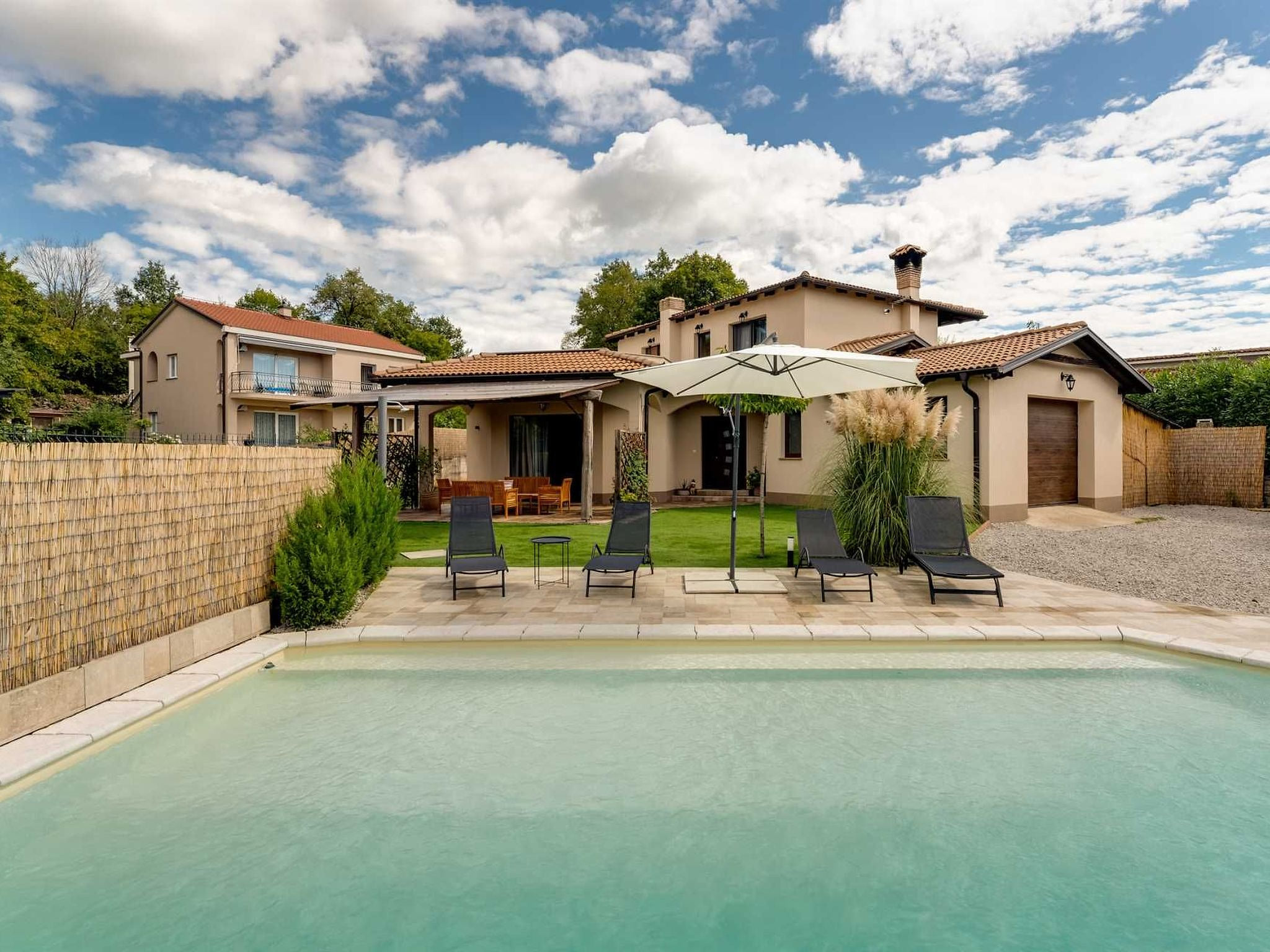 Ferienvilla mit Pool, ruhige Aria
