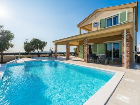Villa "Mar" am Strand mit beheiztem Pool, Jacuzzi