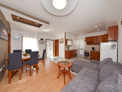 Apartment Ledinko 3