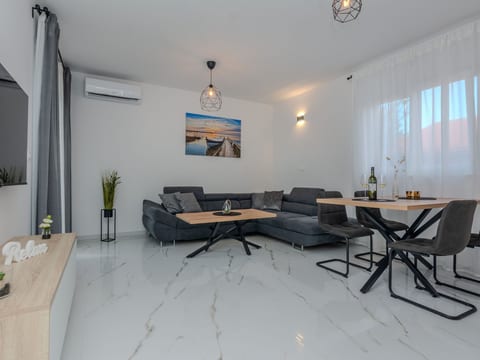 Apartment Fil Cosic 2