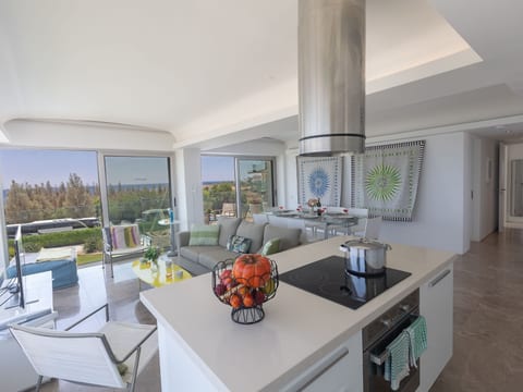 Luxuriöse Wohnung am Strand von Thalassa