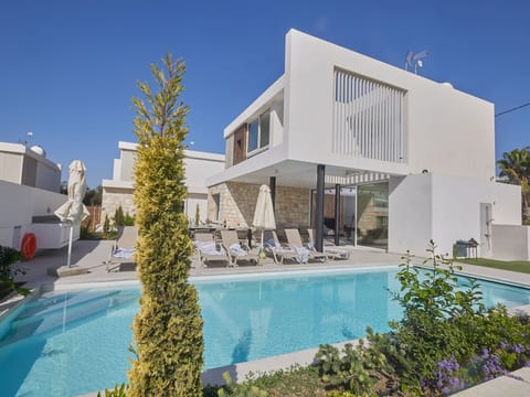 Schönes Ferienhaus Kube 1 in Agia Napa