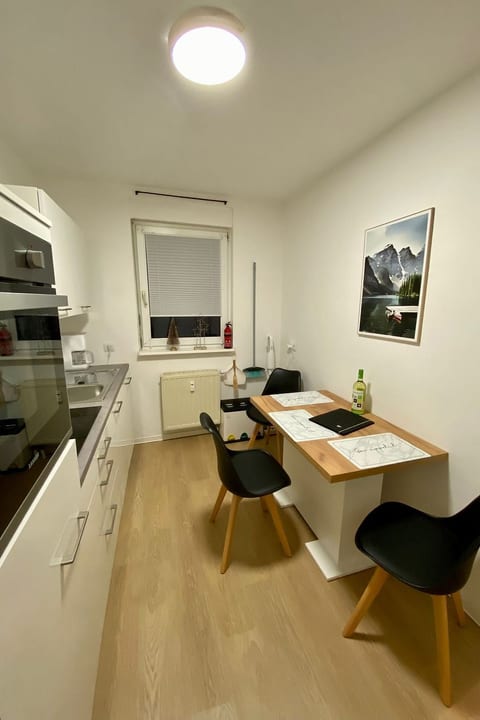 Moderne und gemütliche Ferienwohnung in Zwickau free Wifi und Netflix