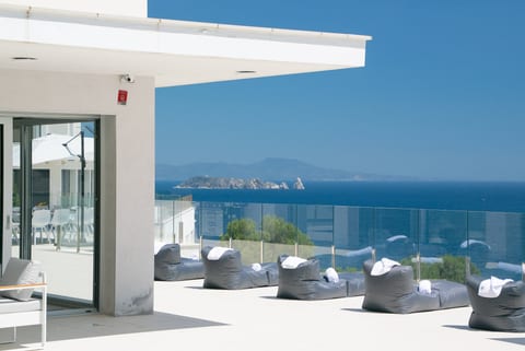 Casa Emnitan - designer villa with spectacular sea views