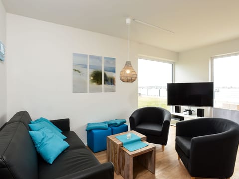 Marina Lodge