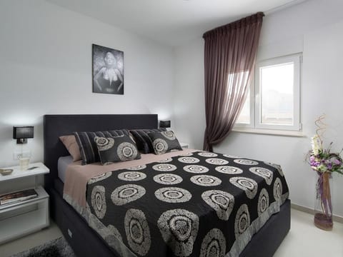 Apartment Vista Royal 2