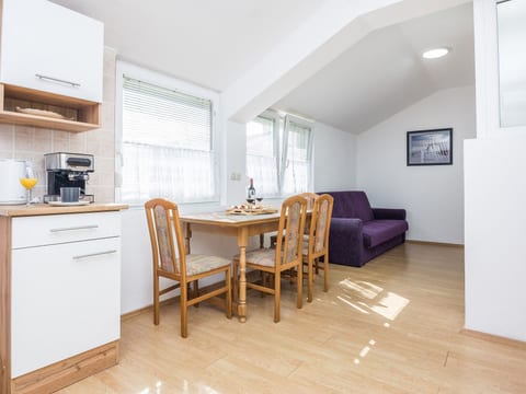 Apartment Napros 4