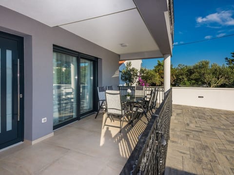 Apartment Spanic 1