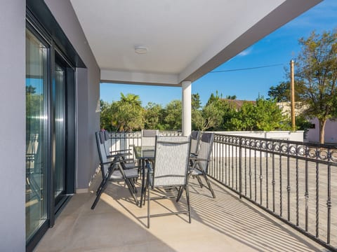 Apartment Spanic 1