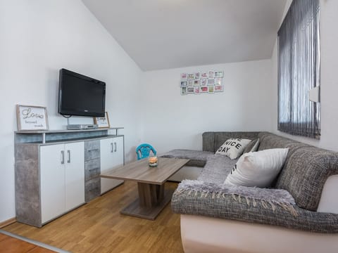 Apartment Wenig