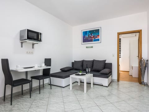 Apartment Skundric 3