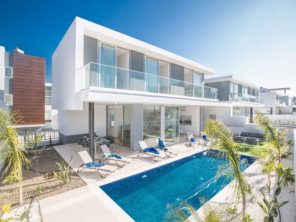 Villa con 3 camere da letto e piscina privata nel centro - Protaras